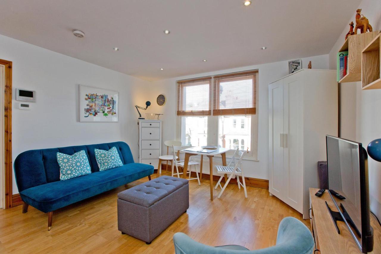 Convenient Highbury Fields 1 Bedroom - Parking By Request * Londra