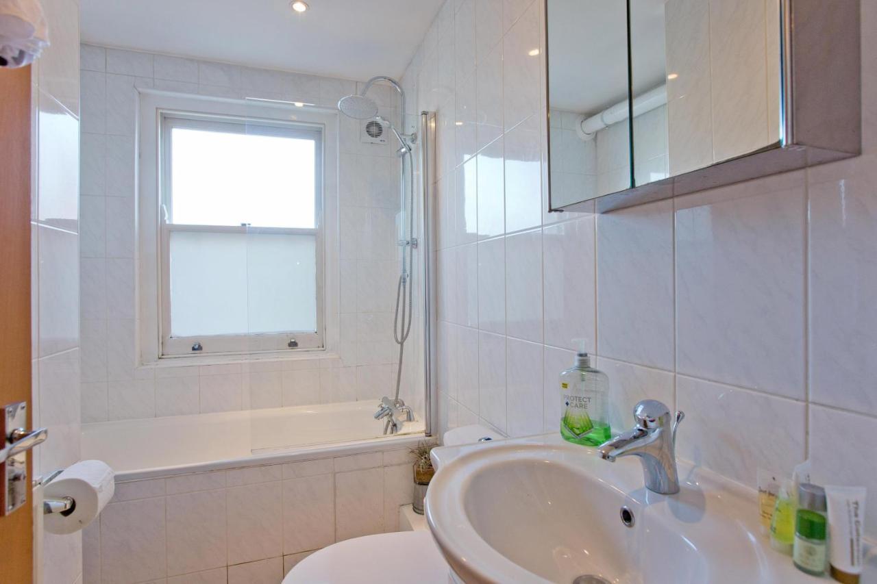 Convenient Highbury Fields 1 Bedroom - Parking By Request Apartament Londra
