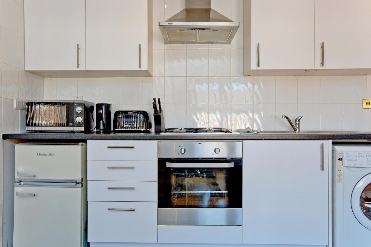 Appartamento Convenient Highbury Fields 1 Bedroom - Parking By Request Londra